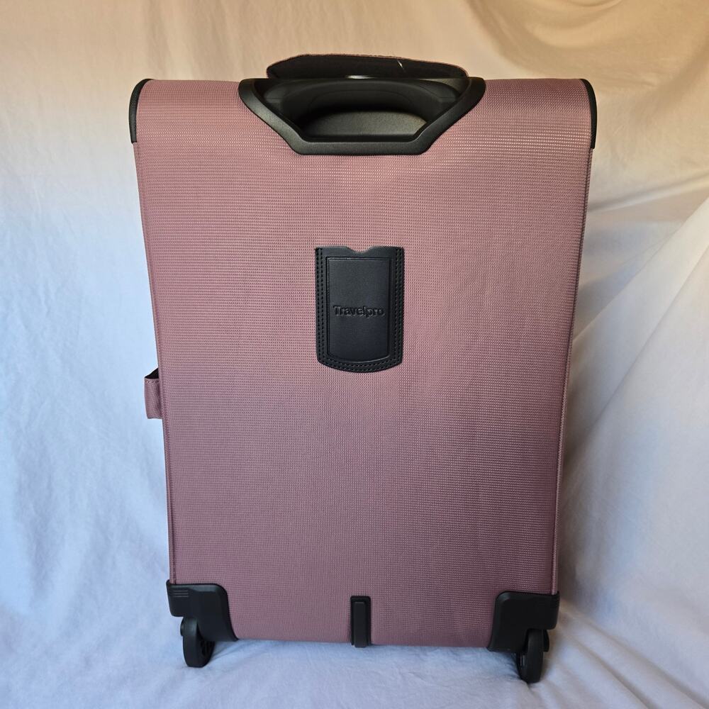 Travelpro Maxlite 5 22 Expandable Carry-on Rollaboard BNWT RARE color - Picture 2 of 9